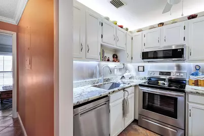 63 Woodland Drive #203, Vero Beach, FL 32962 - Photo 9