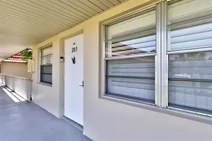 63 Woodland Dr, Vero Beach, FL 32962 - Photo 1