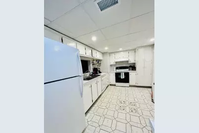 1150 Hillsboro Mile #212, Pompano Beach, FL 33062 - Photo 11