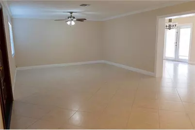 8165 NW 182nd Street, Hialeah, FL 33015 - Photo 11