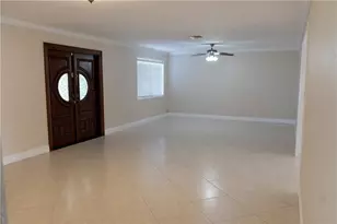 8165 NW 182nd St, Hialeah, FL 33015 - Photo 9