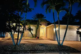 12725 NW 18th Ct, Pembroke Pines, FL 33028 - Photo 3