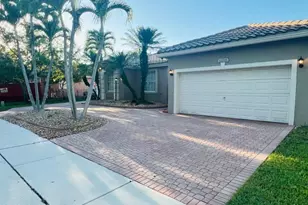 12725 NW 18th Ct, Pembroke Pines, FL 33028 - Photo 15