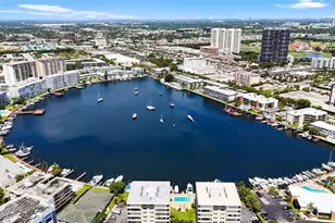 137 Golden Isles Dr, Hallandale Beach, FL 33009 - Photo 15