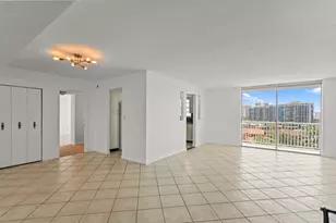 137 Golden Isles Dr, Hallandale Beach, FL 33009 - Photo 29