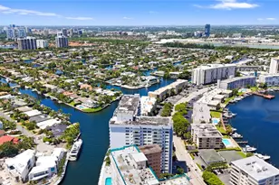 137 Golden Isles Dr, Hallandale Beach, FL 33009 - Photo 9