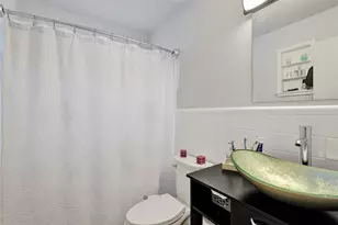 4240 NW 21st Ave, Oakland Park, FL 33309 - Photo 11