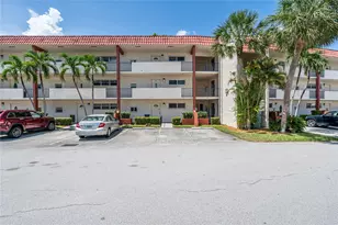 671 S Hollybrook Dr, Pembroke Pines, FL 33025 - Photo 19