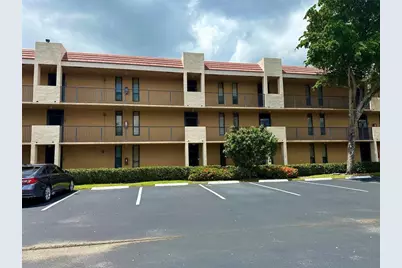 5609 Coral Lake #109, Margate, FL 33063 - Photo 3