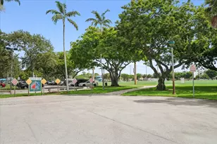 615 NE 12th Ave, Fort Lauderdale, FL 33304 - Photo 13