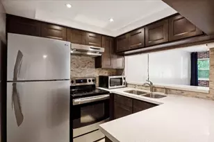 615 NE 12th Ave, Fort Lauderdale, FL 33304 - Photo 3