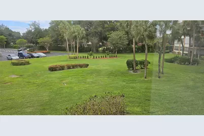 1000 Saint Charles Place #220, Hollywood, FL 33026 - Photo 5