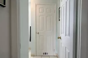 850 E Commercial Blvd, Oakland Park, FL 33334 - Photo 23