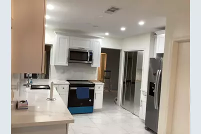 8571 NW 26th Street, Sunrise, FL 33322 - Photo 11