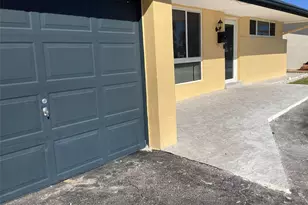 8571 NW 26th St, Sunrise, FL 33322 - Photo 3