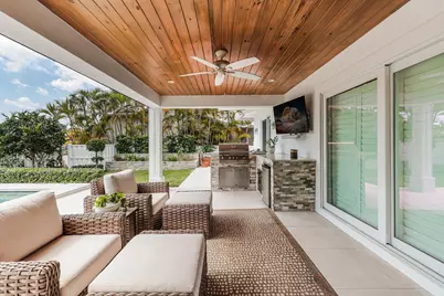 2140 NE 24th Street, Wilton Manors, FL 33305 - Photo 25