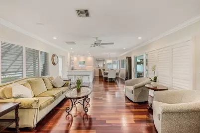 2140 NE 24th Street, Wilton Manors, FL 33305 - Photo 7