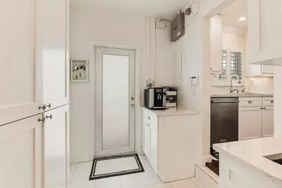 2140 NE 24th Street, Wilton Manors, FL 33305 - Photo 19