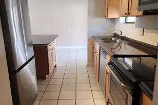 704 SW 4th St, Hallandale Beach, FL 33009 - Photo 17