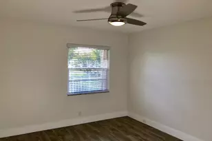 300 SW 134th Way, Hollywood, FL 33027 - Photo 3