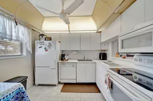 3100 Holiday Springs Blvd, Margate, FL 33063 - Photo 5