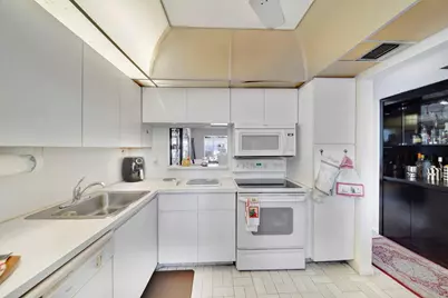 3100 Holiday Springs Boulevard #305, Margate, FL 33063 - Photo 7