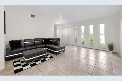 137 SE Santa Barbara Place, Cape Coral, FL 33990 - Photo 5