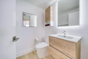 6365 Collins Ave, Miami Beach, FL 33141 - Photo 9