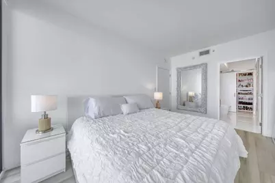 6365 Collins Avenue #2406, Miami Beach, FL 33141 - Photo 11