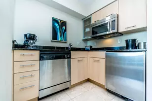 2670 E Sunrise Blvd, Fort Lauderdale, FL 33304 - Photo 11