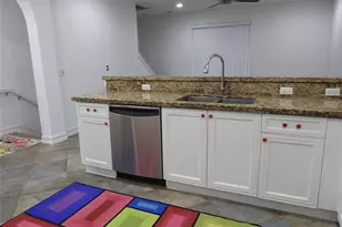 2299 NE 9th Ave, Wilton Manors, FL 33305 - Photo 11