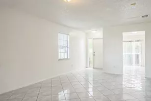 390 SW Colesbury Ave, Port Saint Lucie, FL 34953 - Photo 11