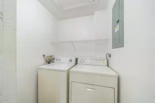 390 SW Colesbury Ave, Port Saint Lucie, FL 34953 - Photo 7