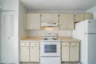 390 SW Colesbury Ave, Port Saint Lucie, FL 34953 - Photo 17