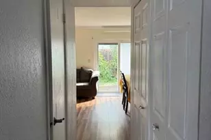 8040 SW 17th Pl, Davie, FL 33324 - Photo 5