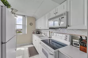 2639 N Riverside Dr, Pompano Beach, FL 33062 - Photo 19