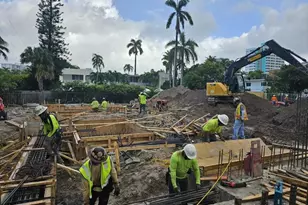 527 Orton Ave, Fort Lauderdale, FL 33304 - Photo 33