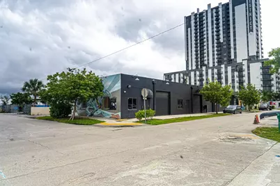 401 NE 8th Street, Fort Lauderdale, FL 33304 - Photo 3