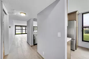 5801 Coral Lake Dr, Margate, FL 33063 - Photo 5