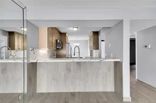 5801 Coral Lake Dr, Margate, FL 33063 - Photo 7