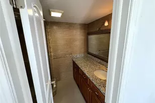 4800 Bayview Dr, Fort Lauderdale, FL 33308 - Photo 19