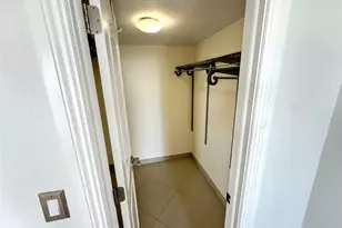 4800 Bayview Dr, Fort Lauderdale, FL 33308 - Photo 21