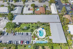 2541 NE 11th St, Pompano Beach, FL 33062 - Photo 27