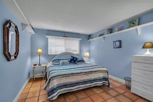 2541 NE 11th St, Pompano Beach, FL 33062 - Photo 7