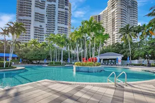 21205 Yacht Club Dr, Aventura, FL 33180 - Photo 41