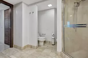 21205 Yacht Club Dr, Aventura, FL 33180 - Photo 31