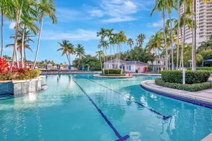 21205 Yacht Club Dr, Aventura, FL 33180 - Photo 39