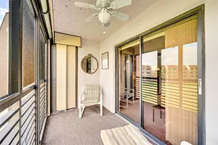 10101 Sunrise Lakes Blvd, Sunrise, FL 33322 - Photo 15