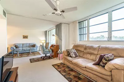 9611 N Hollybrook Lake Drive #107, Pembroke Pines, FL 33025 - Photo 15