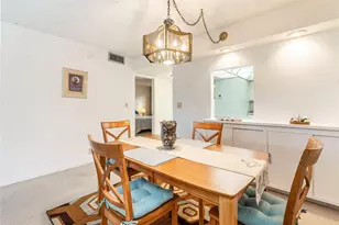 9611 N Hollybrook Lake Dr, Pembroke Pines, FL 33025 - Photo 3